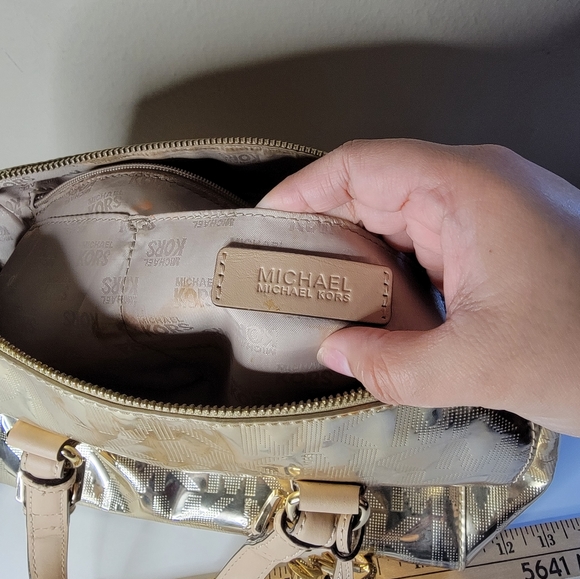 Michael Kors Grayson Large Satchel Mirror Metallic purse - Picture 5 of 8